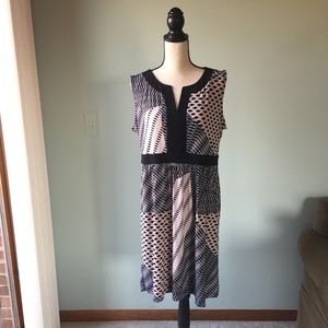 Adorable summer dress.